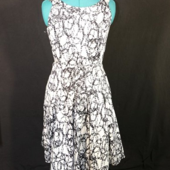Calvin Klein Dress- Black and White patterned, midi womans dress - Picture 3 of 8